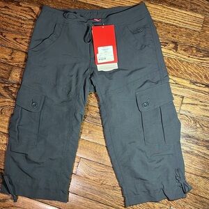 THE NORTH FACE NWT women’s capri cargo pants size 2